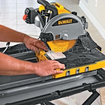 Dewalt D24000