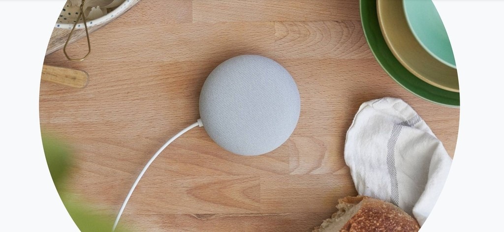 Zkoumání Google Nest Mini (2. generace)