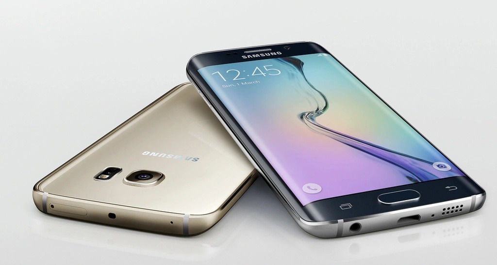 Pohled na Samsung Galaxy S6 Edge G925 32GB